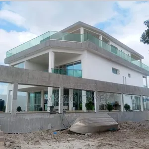 Furnished 8chbre Duplex dans Triplex 8 Pièces, Bingerville à Vendre