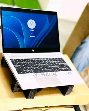 Neuf HP EliteBook 840 G5 16GB Intel Core I5 SSD 512GB