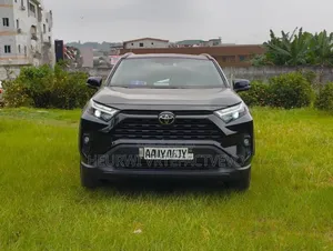 Toyota RAV4 XLE AWD 2023 Noir
