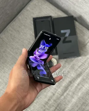 Neuf Samsung Galaxy Z Flip3 5G 256 GB Gris