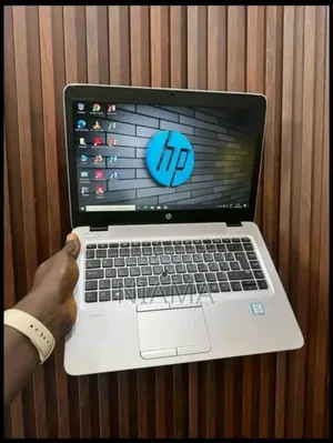 Neuf HP EliteBook 840 G4 8GB Intel Core I5 SSD 256GB