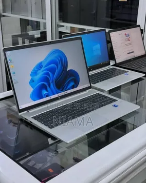 Neuf HP EliteBook 655 G9 16GB Intel Core I5 SSD 512GB