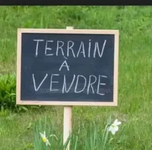 Terrain À Vendre