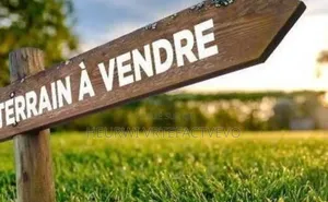 600m2 Avec Acd en Vente À Cocody Angre Bessikoi