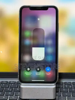 Pomme iPhone 11 64 GB Noir
