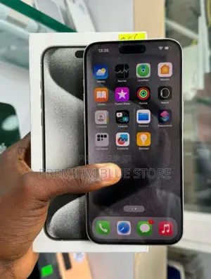 Neuf Apple iPhone 15 Pro Max 256 GB Autre