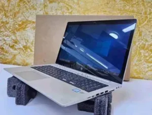 Neuf HP EliteBook 850 G5 8GB Intel Core I7 SSD 256GB