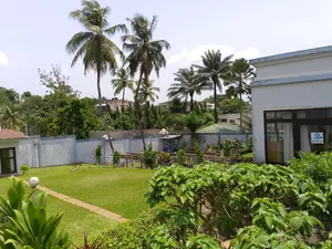 Furnished 7chbre Duplex dans Zié Multi-Service, Cocody à Vendre
