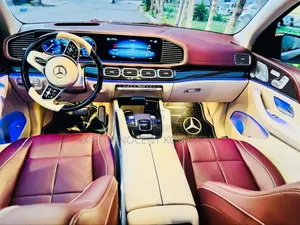 Neuf Mercedes-Benz GLS-Class 2023 Rouge