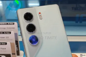Neuf Tecno Camon 40 Pro 256 GB Bleu
