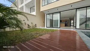 3chbre Duplex dans Cocody à Vendre