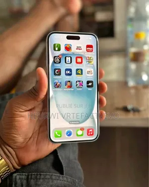 Neuf Apple iPhone 16 128 GB Noir