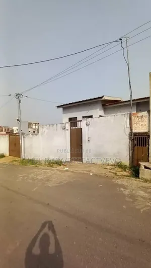 4chbre Villa dans Yozalem, Cocody à Vendre
