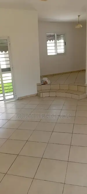 Furnished 6chbre Duplex dans Ismael Coulibaly, Bingerville à Louer
