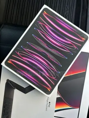 Nouveau Apple iPad Pro 13 (2025) 128 GB Autre