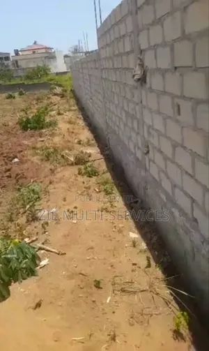 Un Terrain en Vente