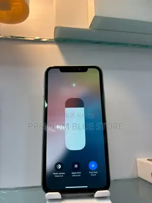 Neuf Apple iPhone 11 64 GB Vert