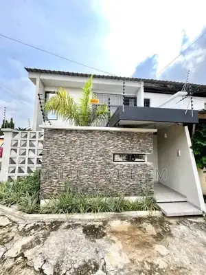 5chbre Duplex dans Cocody à Louer