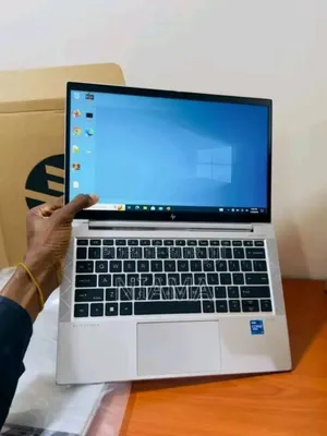Nouveau HP EliteBook 830 G7 32GB Intel Core I7 SSD 512GB