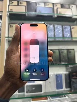 Neuf Apple iPhone 15 Pro 128 GB Autre