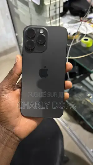 Pomme iPhone 15 Pro Max 256 GB Noir