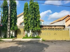 Furnished 8chbre Duplex dans Zié Multi-Service, Cocody à Vendre