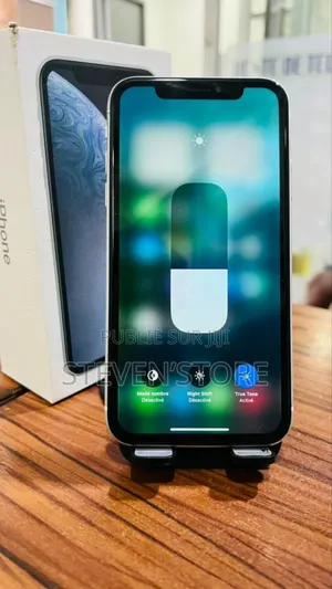 Neuf Apple iPhone XR 64 GB Autre
