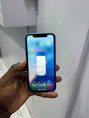 Neuf Apple iPhone XR 64 GB Autre