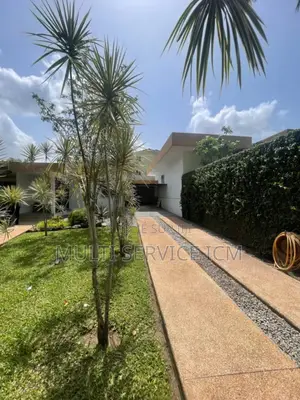 5chbre Duplex dans Ismaël Coulibaly, Cocody à Louer