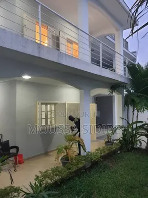 4chbre Duplex dans Lemuss Immo.Ci, Cocody à Louer
