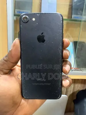 Pomme iPhone 7 32 GB Noir
