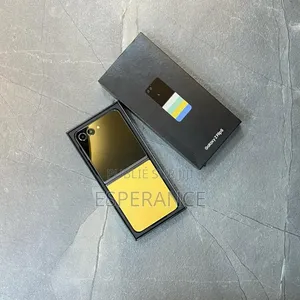 Neuf Samsung Galaxy Z Flip 5 512 GB Jaune