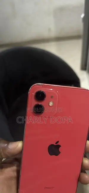 Apple iPhone 12 64 GB Rouge