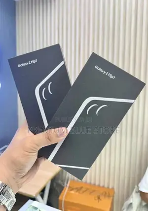 Neuf Samsung Galaxy Z Flip7 256 GB Autre