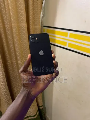 Apple iPhone 12 64 GB Noir