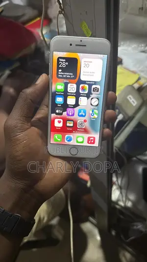 Pomme iPhone 7 32 GB Argenté