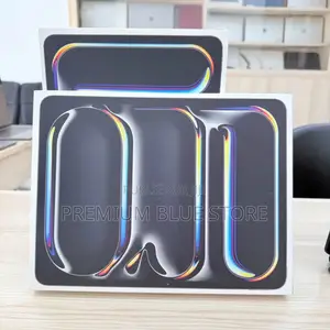 Nouveau Apple iPad Pro 13 (2024) 256 GB Autre