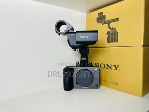 Camera Cinema Professionel Sony Fx3 Neuf Avec La Manche(VENTE FLASH)