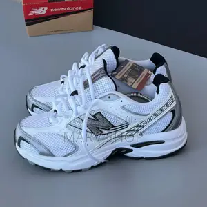 New Balance 400