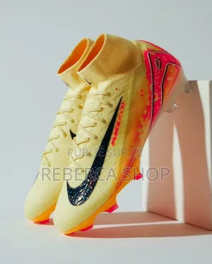 Paires De Crampons Nike