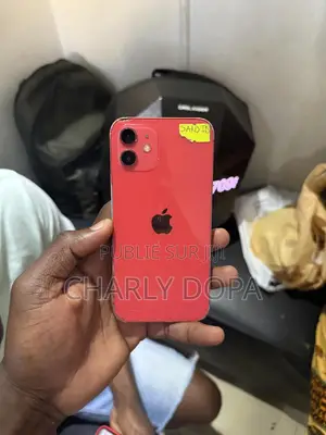 Apple iPhone 12 64 GB Rouge