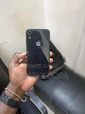 Apple iPhone XR 64 GB Noir