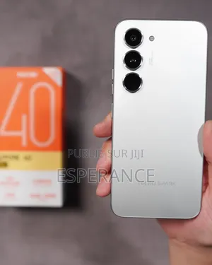 Neuf Tecno Spark 40 Pro 128 GB Bleu