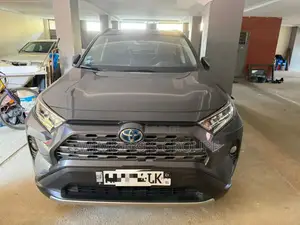 Neuf Toyota RAV4 2022 Gris