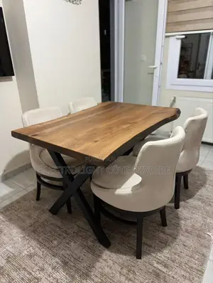 Table À Manger 4 Places Neuve   