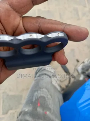 Taser Poing Américain