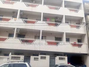 3chbre Maison dans Gabonza, Yopougon à Vendre