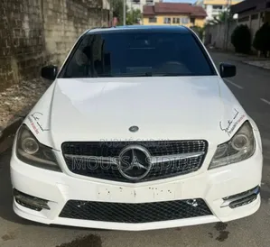 Mercedes-Benz C300 2013 Blanc