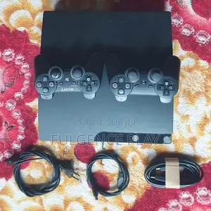 Console Ps3 Slim Craquée Avec 30 Jeux Tout Passe Bien Propre