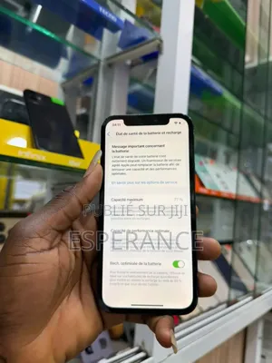 Apple iPhone 12 64 GB Noir